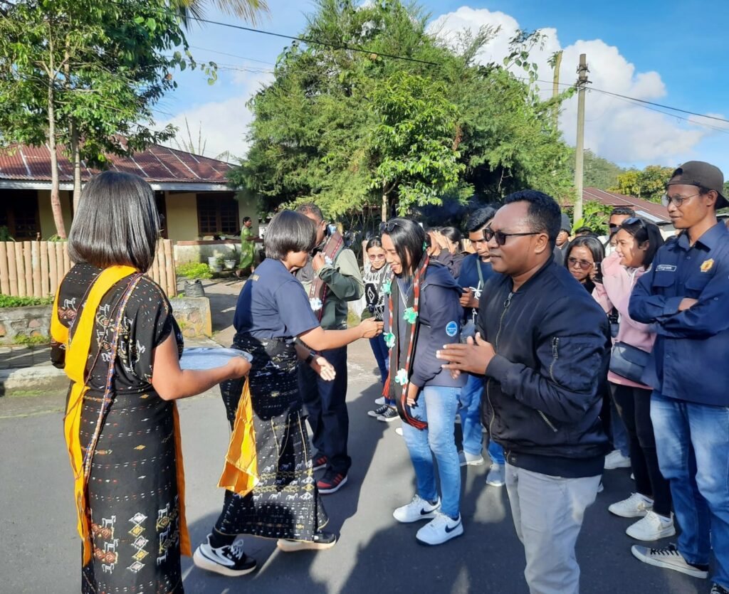 OMK Katedral Ende Sambangi Paroki MBC Bajawa – Paroki MBC Bajawa